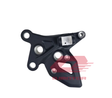 QJ SRK 400 RR ÖN BASAMAK SAĞ BRAKETİ TUTUCU C18